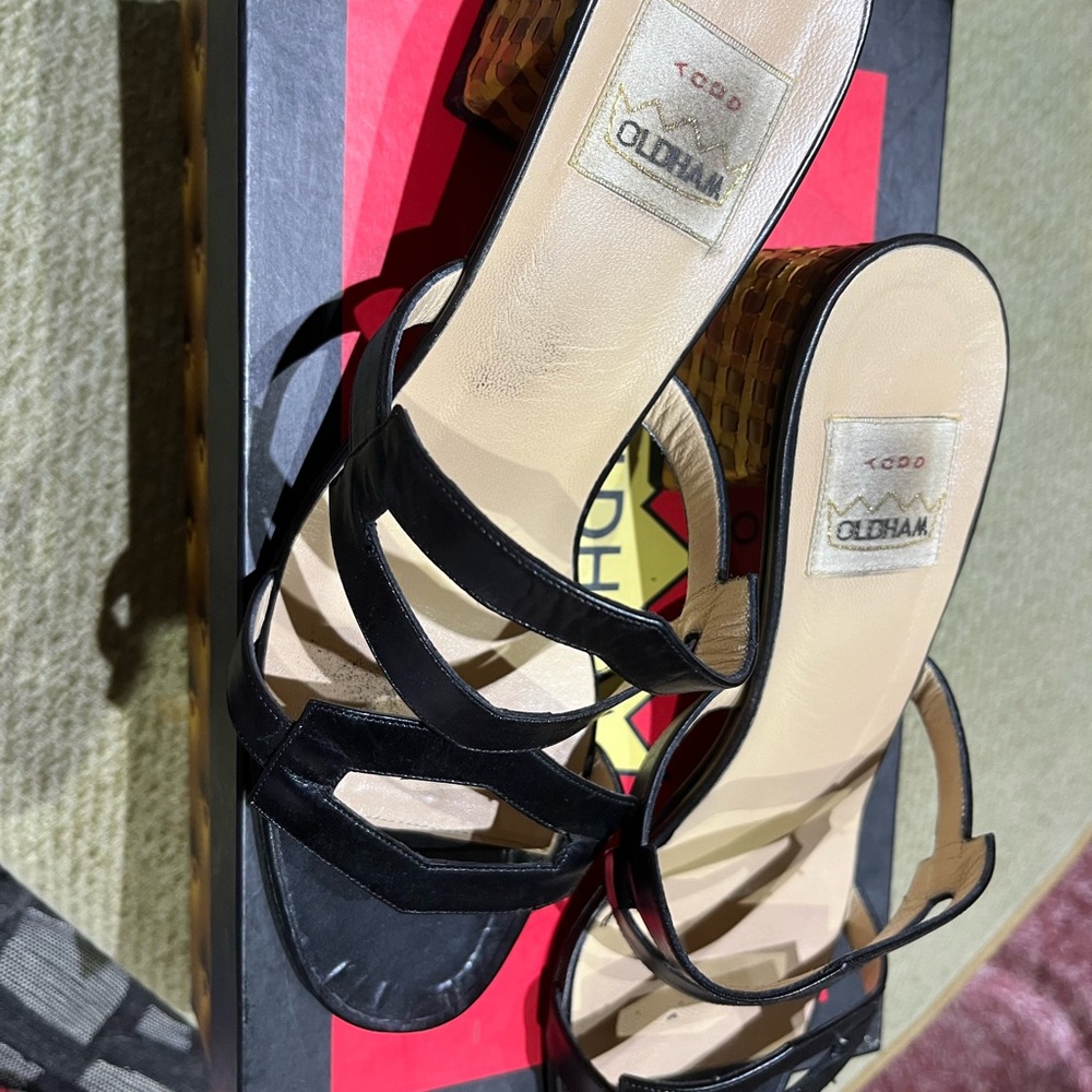 VINTAGE! Todd Oldham/Lerre Black leather sandals w/ Multi color woven heel 8 1/2 - Picture 6 of 7